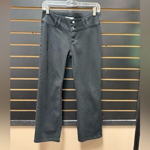 Jordache Lo-Rise Black Crop Jeans 7/8